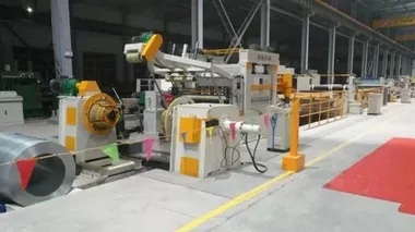 Máquina desbobinadora flexible