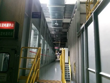 Pasaje de bypass junto a la estructura de la cabina